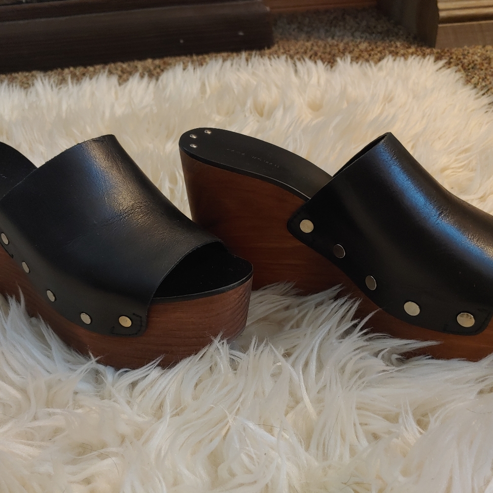 Clogs